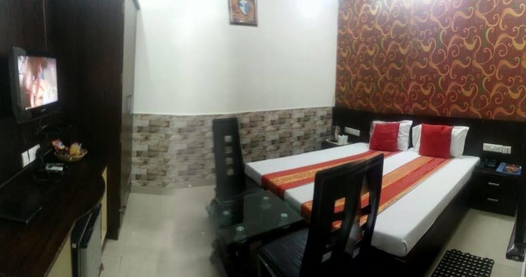 Hotel Ng Paradise Jagādhri Exterior photo